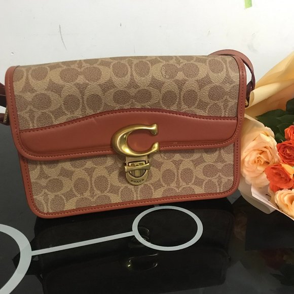 SIGNATURE STUDIO CROSSBODY BAG